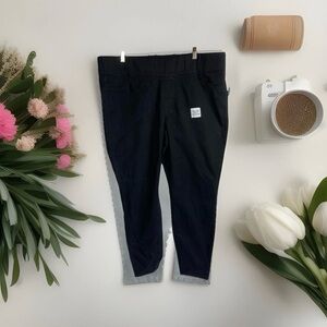 Old‎ Navy New Jeggings women’s 22 long black stretchy with slimming waistband